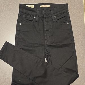 Levi's Women's Classic Black Skinny Jeans